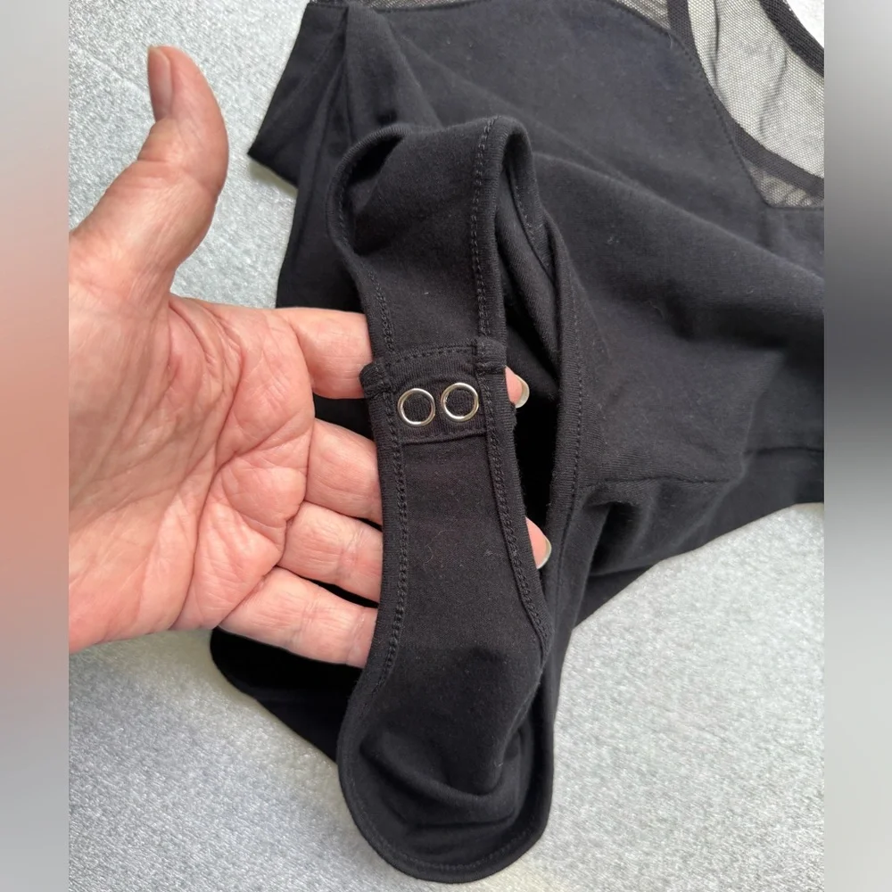 1x$10 or 2x$15 Bundle! Lot of 3 BodySuits - Black, Brown & Black sheer shoulder - Picture 10 of 16